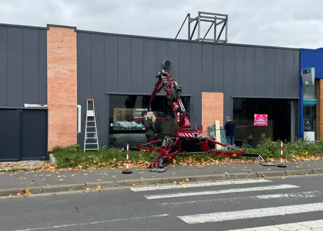 C3ie Miroiterie Vitrerie Dans La Sarthe Facades Commerciales Tous Materiaux
